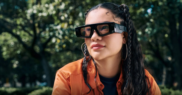 
                Компания Snap выпустила Spectacles OS 2.0 в преддверии запуска потребительских очков дополненной реальности в 2026 году            